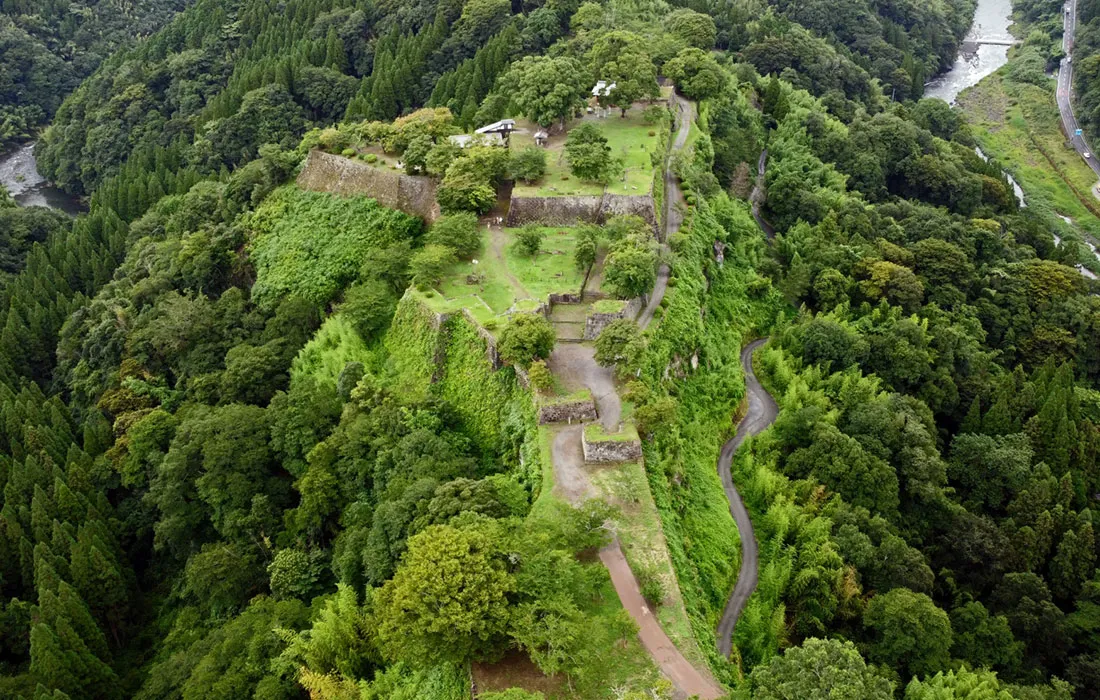 岡城跡